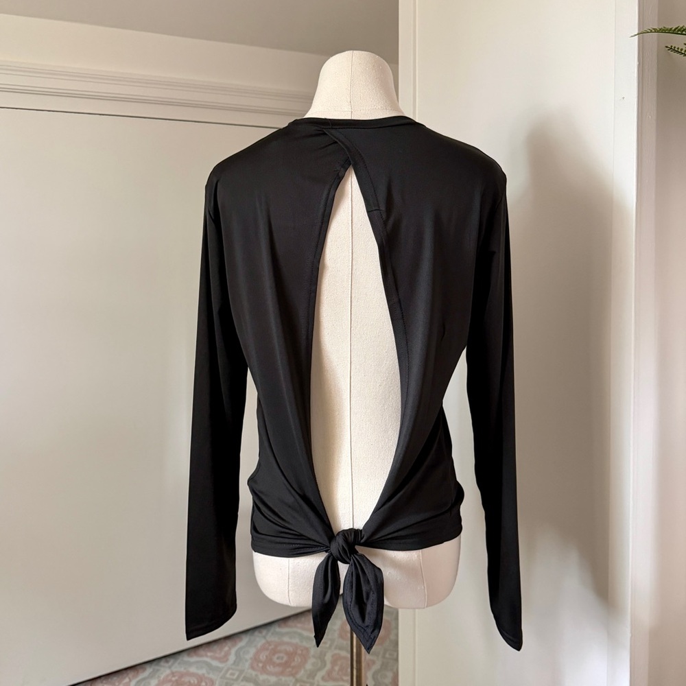 Longsleeve Tie Back Dry Fit Shirts x 2 {black + green} NWOT